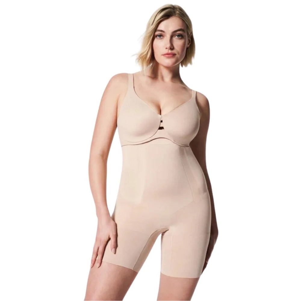 SPANXsculpt™ OnCore
High-Waisted Mid-Thigh Short